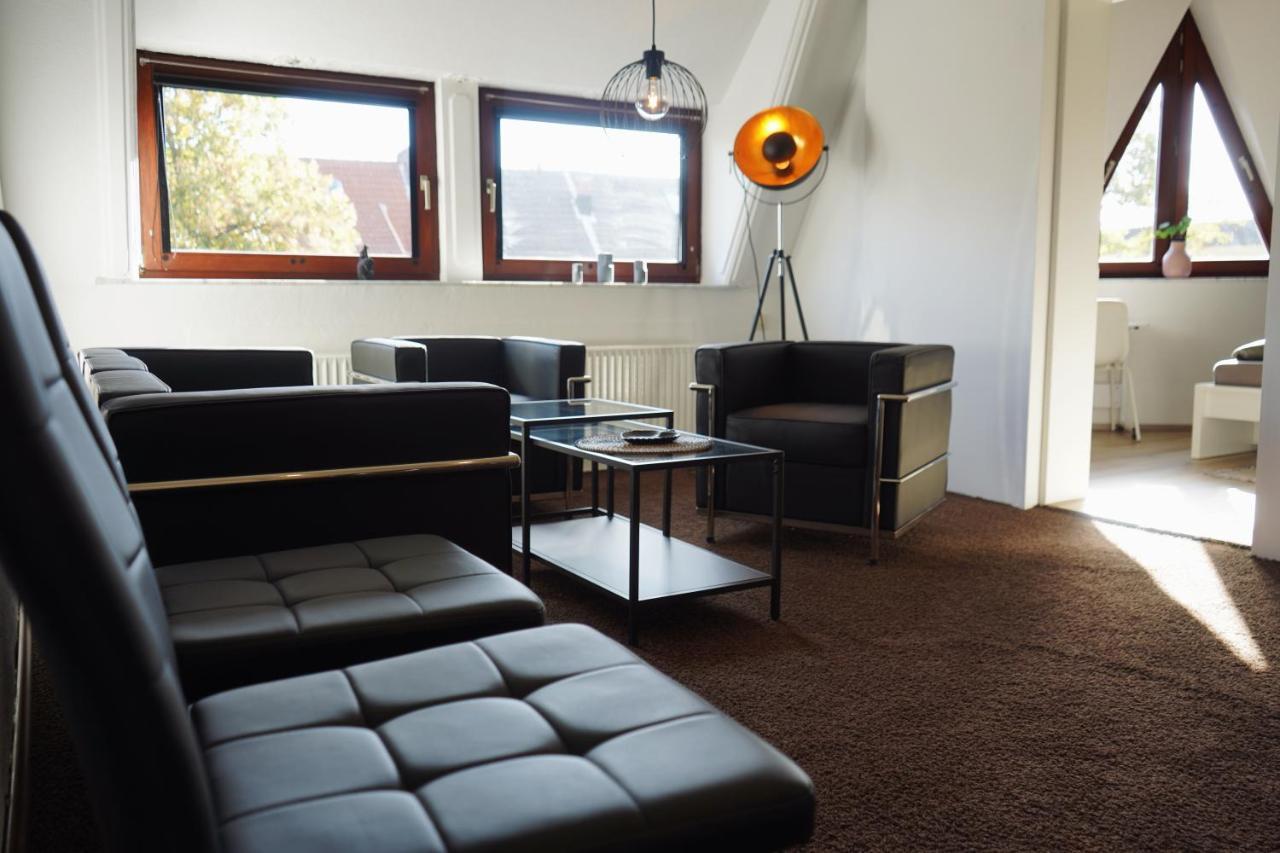 Unique: Geraeumig - Bhf-Nah - Parkplatz - Netflix Apartment BRE Exterior photo