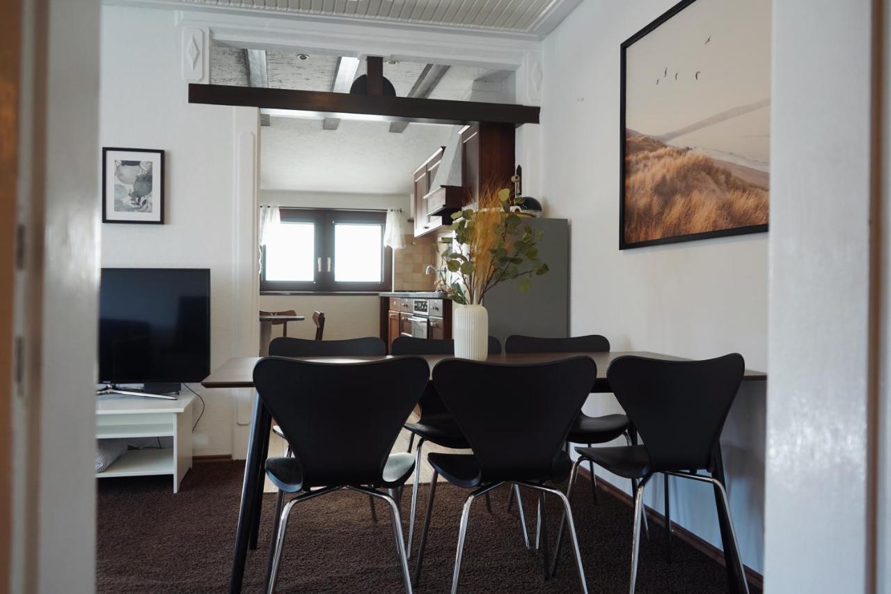 Unique: Geraeumig - Bhf-Nah - Parkplatz - Netflix Apartment BRE Exterior photo